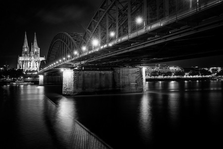 城市天际线-黑白-建筑-科隆-桥 图片素材