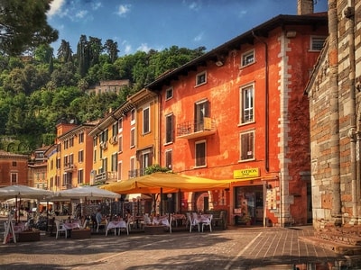 garda-largo-italy-房屋-树林 图片素材