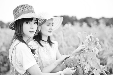 夏日-上海-表情-黑白-人物 图片素材