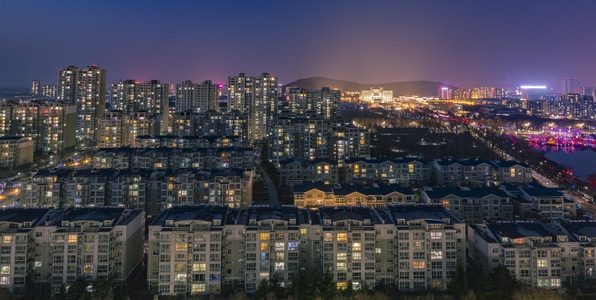 山东邹平-夜景-爬楼党-高视角-街拍 图片素材