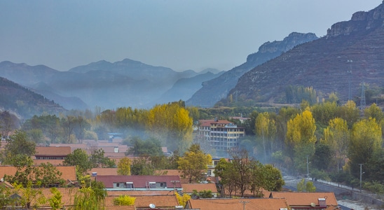 她说-视觉中国-高视角-山东青州-旅拍 图片素材