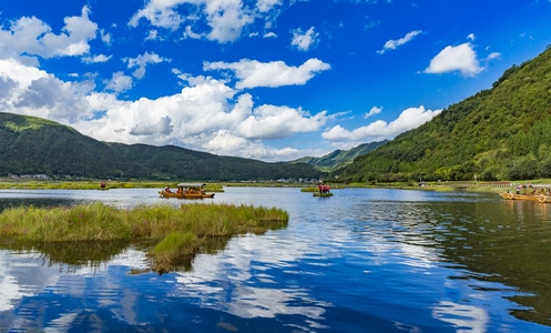 云南-腾冲-湿地-蓝天白云-风光 图片素材
