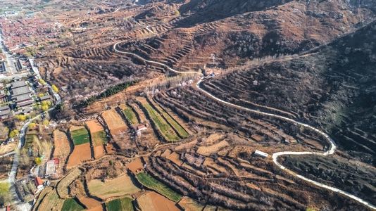 风光-色彩-季节-春季-山区 图片素材