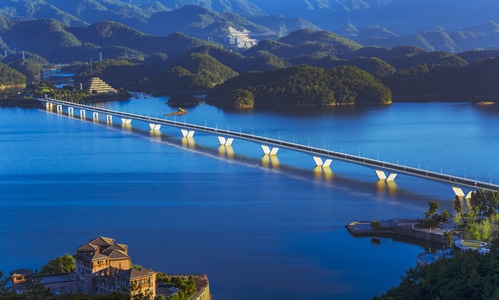 自然之美-高视角-山-桥-湖 图片素材