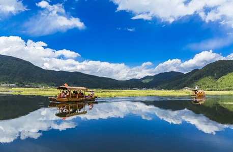 船-水-云-天空-旅拍 图片素材