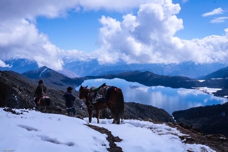 尼泊尔-徒步-旅行-博卡拉徒步-雪山 图片素材