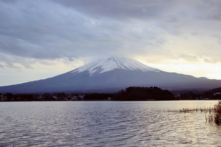 日本-富士山下🗻-风景-风光-山 图片素材