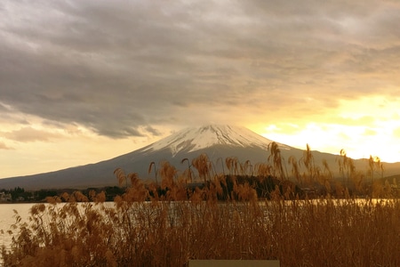 日本-富士山下🗻-风景-风光-山 图片素材