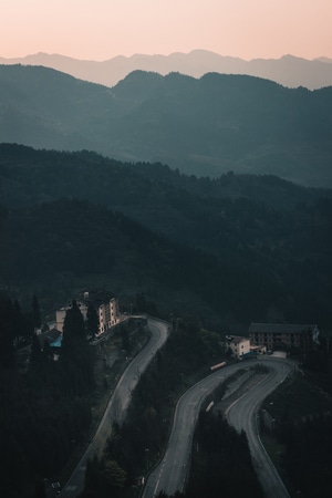 风光-凉风垭-山间-风光摄影-@thomas看看世界 图片素材