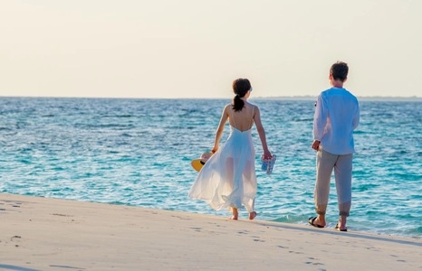 旅行-户外-马尔代夫-度假-情侣 图片素材