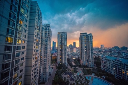 暴雨-天空-城市风光-高楼-城市 图片素材
