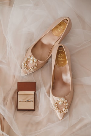 婚礼-人像-纪实-凉鞋-平底鞋 图片素材