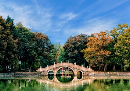 校园-桥-建筑-手机-色彩 图片素材