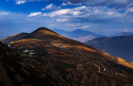 风光-大地-红土地-火山-山峰 图片素材