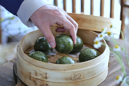 宅家美食-红豆沙-艾草-美食静物摄影-青团 图片素材