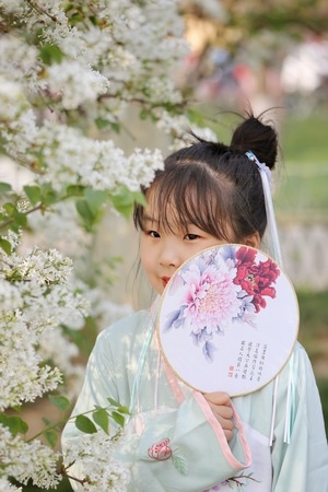 我要上封面-丁香-踏青-人物摄影-花 图片素材