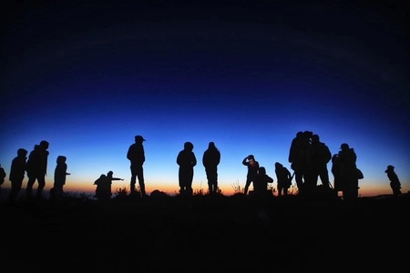 旅行✈️-一次不错的体验-游客-背包客-登山者 图片素材