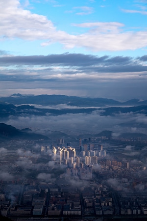风光-蓝调-平流雾-建筑-平流雾 图片素材