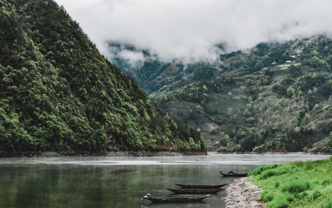 湖泊-旅拍-春-风景-山峰 图片素材