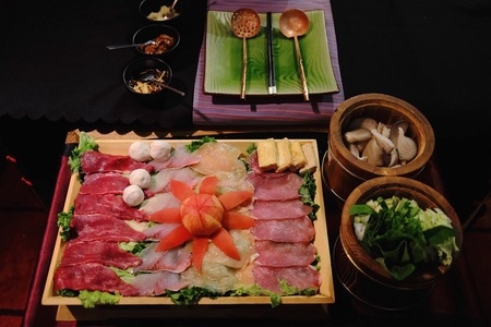 香格里拉-仁安悦榕庄-牦牛火锅-食物-美食 图片素材