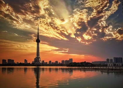 你好七月-华为手机摄影-水域-云雾-光影 图片素材