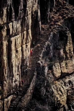 山-旅途-我要上封面-风光-人物 图片素材