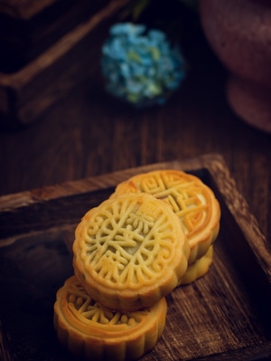 月饼-大蒜-芝麻球-静物-美食 图片素材