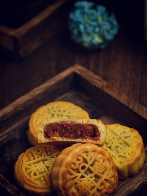 月饼-大蒜-芝麻球-静物-美食 图片素材