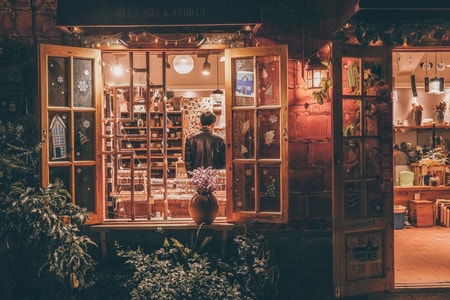 街头-纪实-夜景-房屋-窗户 图片素材