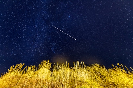 我的2019-高山草甸-金顶-流星-星空 图片素材