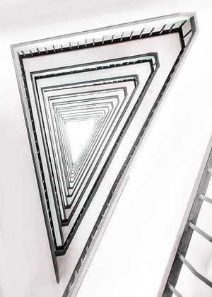 旋梯-旋转-建筑小品-黑白-抽象 图片素材