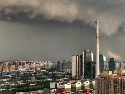 你好七月-北京市-乌云-烟囱-北京 图片素材