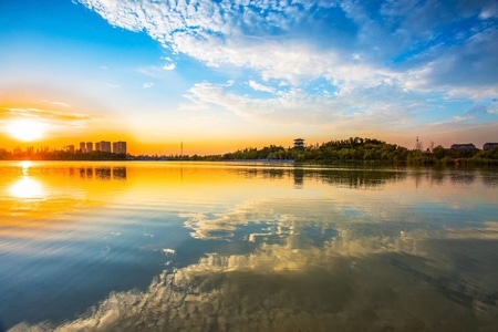 看你的城市-湖面-齐湖-风景-风光 图片素材