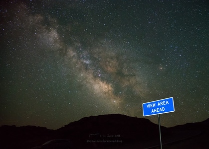 星野-在那遥远的地方-路边-银河-夏季银河 图片素材