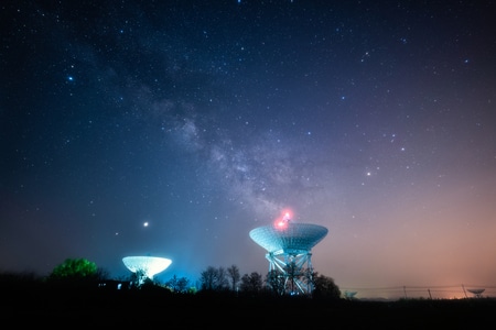 夜空-银河-星空-天文台-风景 图片素材