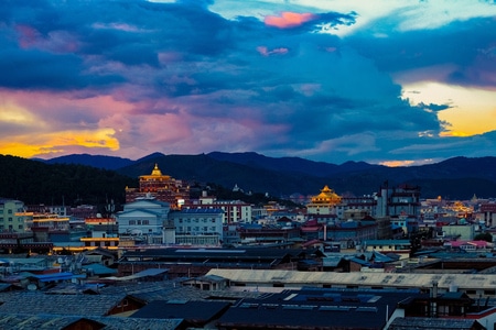 香格里拉-风光-旅行-秋色-摄影师胡文凯 图片素材