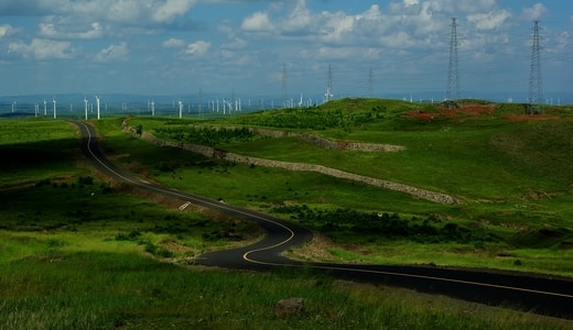 张北-草原天路-夏天-风车-公路 图片素材