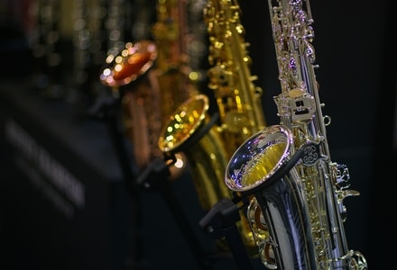 乐器-萨克斯-一排-乐器-西洋乐器 图片素材