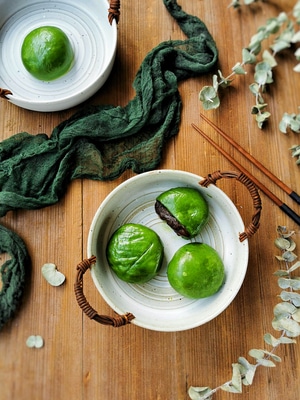 我要上封面-静物-美食-青团-豆沙馅 图片素材