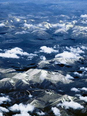 风光-旅行-俯瞰-新疆-手机 图片素材