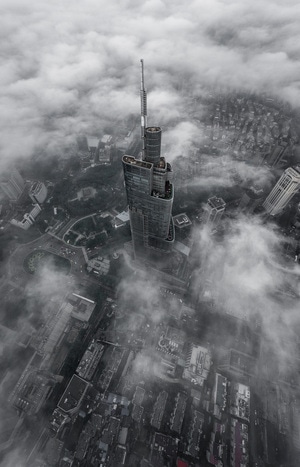 南京市-雾-紫峰-鼓楼-天际线 图片素材