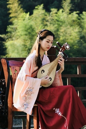 汉服美女-弹琴-婉约-美女-女性 图片素材