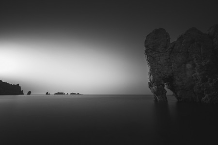 大连-海景-日落-黑白-石头 图片素材