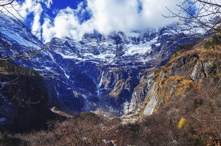 电脑传图-疫情防控中的新年-旅行-风景-武汉加油 图片素材