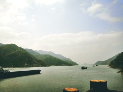 肇庆-羚羊峡-山-湖-风光 图片素材