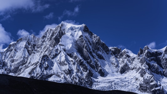 日照金山-雪山-西藏-雪-你好2020 图片素材