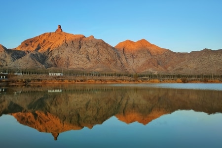 春天-手机-乌海-湖泊-甘德尔山 图片素材