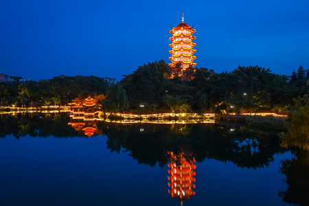 我要上封面-夜色-夜景-倒影-荷花 图片素材