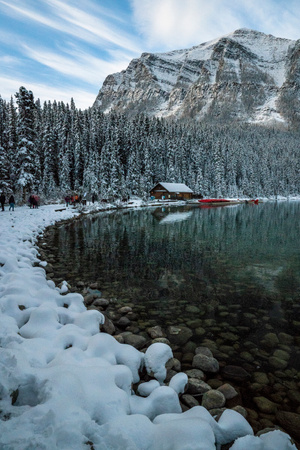 雪山-湖泊-旅行-旅拍-风光 图片素材