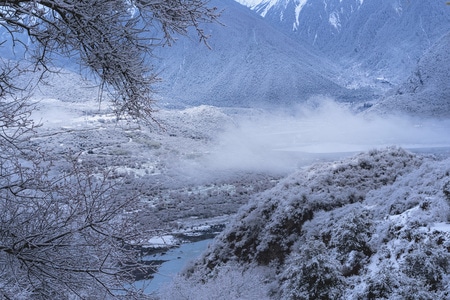 你好2020-旅行-西藏-索松村-雪 图片素材